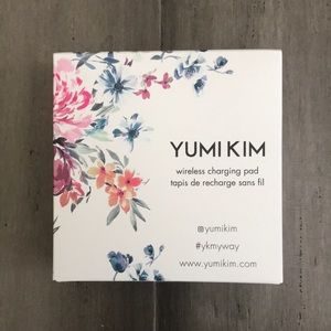 Yumi Kim wireless charging pad